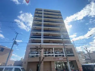 Luxe東三国+【7階】の外観