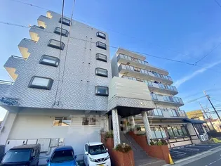 ジュネス青山【205号室】の外観