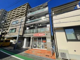 ラ・グリシーナ【2階】の外観