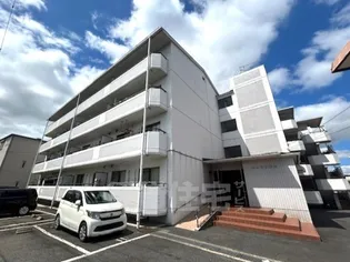 ランプリ築山【4階】の外観