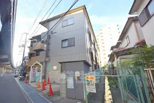 ゴールドハイツ【1階】の外観