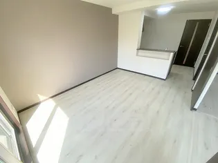 ハートフル エトワール【1階】の居間