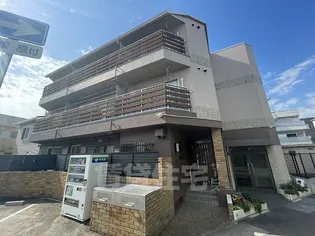 ハイネス門戸【3階】の外観