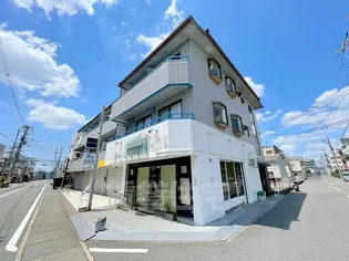 ニュータウン中田【3階】の外観