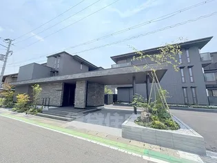 Palais Poire B棟【1階】の外観