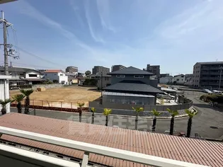 グランラフォーレ【2階】の周辺