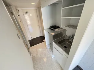 エヌエムドゥーズ【2階】の内装