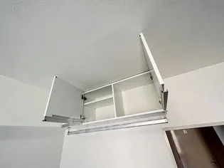 エヌエムドゥーズ【2階】の内装