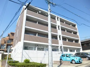 ルミエール山中【4階】の外観