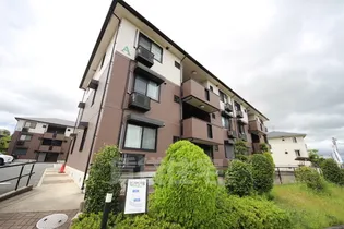 京都府木津川市梅美台7丁目【マンション】の外観