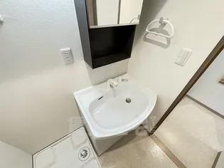 Le CINQ 尼崎東【3階】の内装