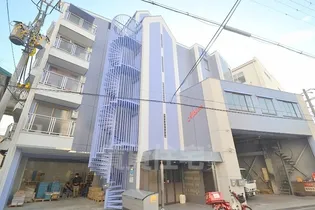 アルビオン【3階】の外観