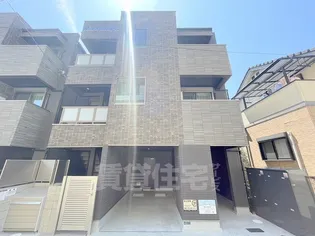 エヌエムキャトフヴァントゥレーズノース【1階】の外観