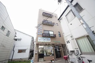 メゾン有華【3階】の外観