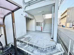 ハイツ舟木【3階】の玄関