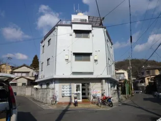 ジュネス東條【3階】の外観