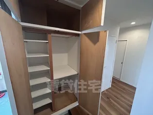 ハイム松寿【5階】の玄関