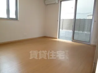 ルシェール鳴尾【1階】の居間