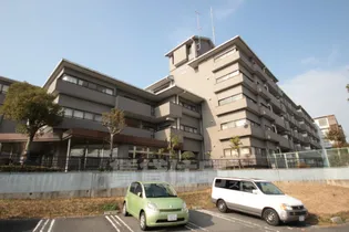 グランドパレス学園前D棟【1階】の外観