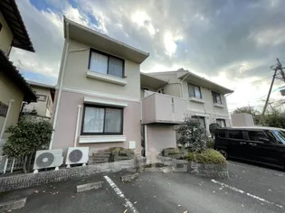 スイーツ山路【2階】の外観