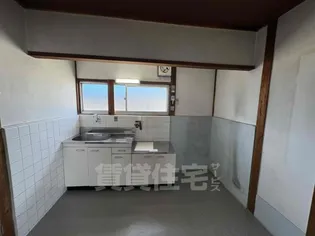 第一八ノ坪荘【2階】の居間