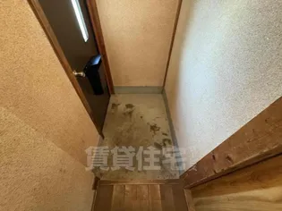 第一八ノ坪荘【2階】の玄関