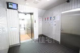 カサベラ花隈【4階】の玄関