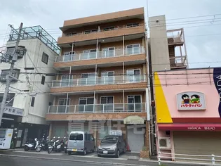 ロイヤルコートナグラ【3階】の外観