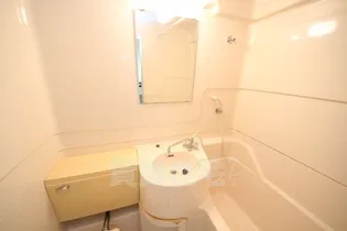 エヌエムドゥーズ【2階】の内装