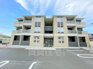 スペチアーレ クアットロ【1階】の外観