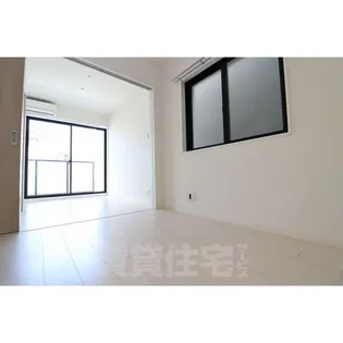 フォーリアライズ京都東寺【1階】の居間