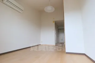 カーサ・ドマーニ(中京)【4階】の居間