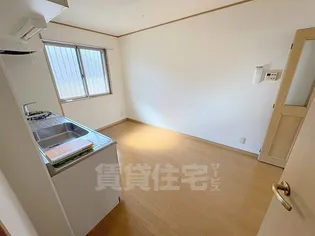 第5サンライフ瀬田【3階】の居間