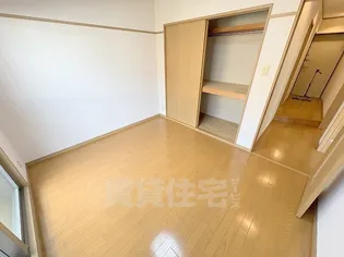第5サンライフ瀬田【3階】の居間