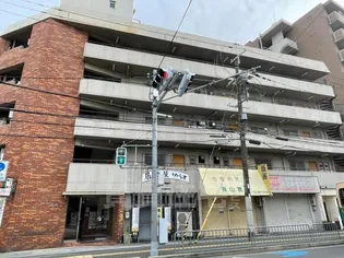 ユニーブル岡町【3階】の外観