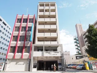 グランシャリオ栄【3階】の外観