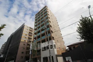 ロイヤルシティ西大路【8階】の外観