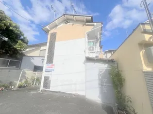 岡町荘【1階】の外観