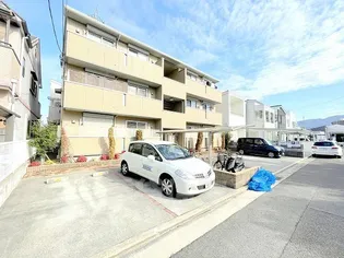 エリチェ青山【3階】の外観