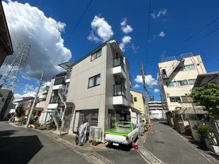 荒居ビルの画像