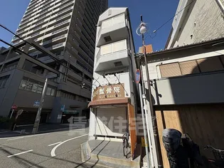 ハウスリーブスの画像