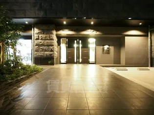 プレサンス丸の内城雅【9階】の外観