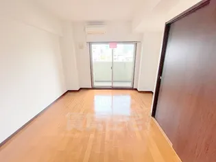 エイペックス新大阪【11階】の寝室