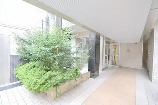 エイペックス新大阪【11階】の玄関
