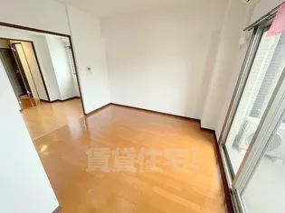 エイペックス新大阪【11階】の居間