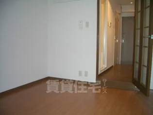 ピラーズ御所西【2階】の居間