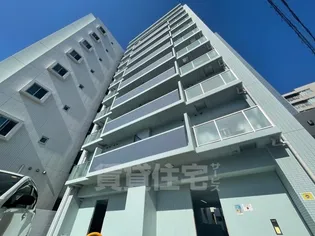 アール大阪リュクス【2階】の外観