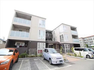 Y´s square【3階】の外観