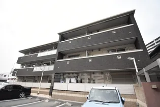 パルファン鳳【3階】の外観