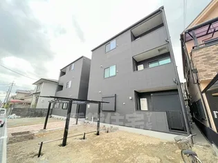 リビングライフ八尾山本【3階】の外観